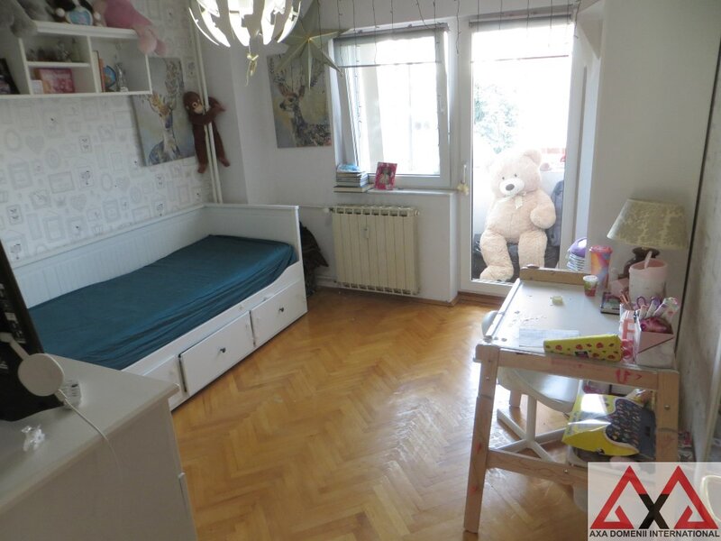 Bd. Decebal, etaj 2, 107mp, 5 minute metrou Piata Muncii